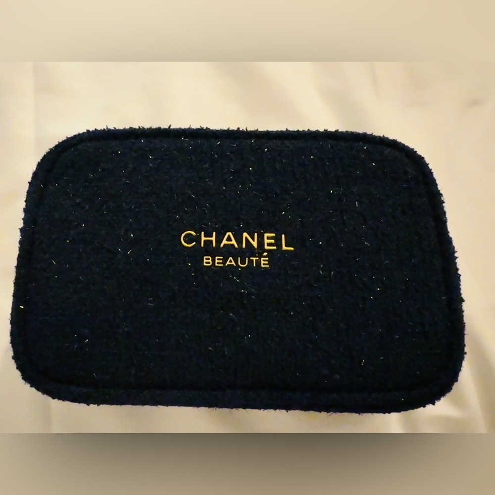 Authentic Brand New CHANEL Navy and Gold makeup 2025 Holiday pouch w/camellia